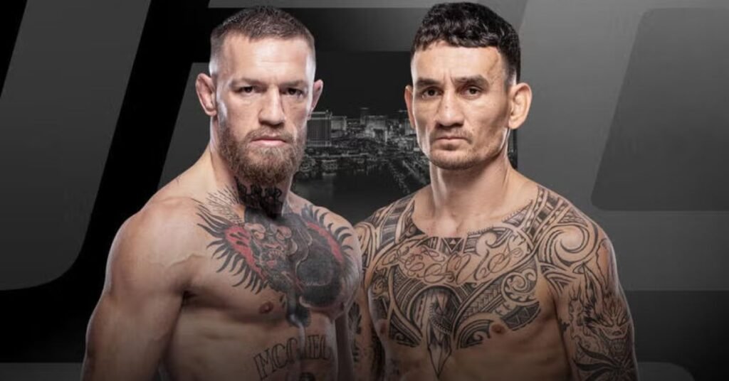 McGregor y Holloway, luchadores de UFC, posan sin camiseta con tatuajes. Mirada intensa ante un fondo urbano nocturno. Promoción de combate.