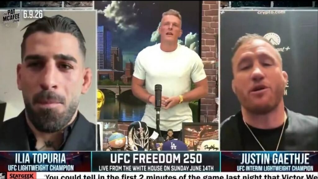 Ilia Topuria y Justin Gaethje, campeones UFC, entrevistados por Pat McAfee. Panel central con gráficos del evento "UFC Freedom 250".
