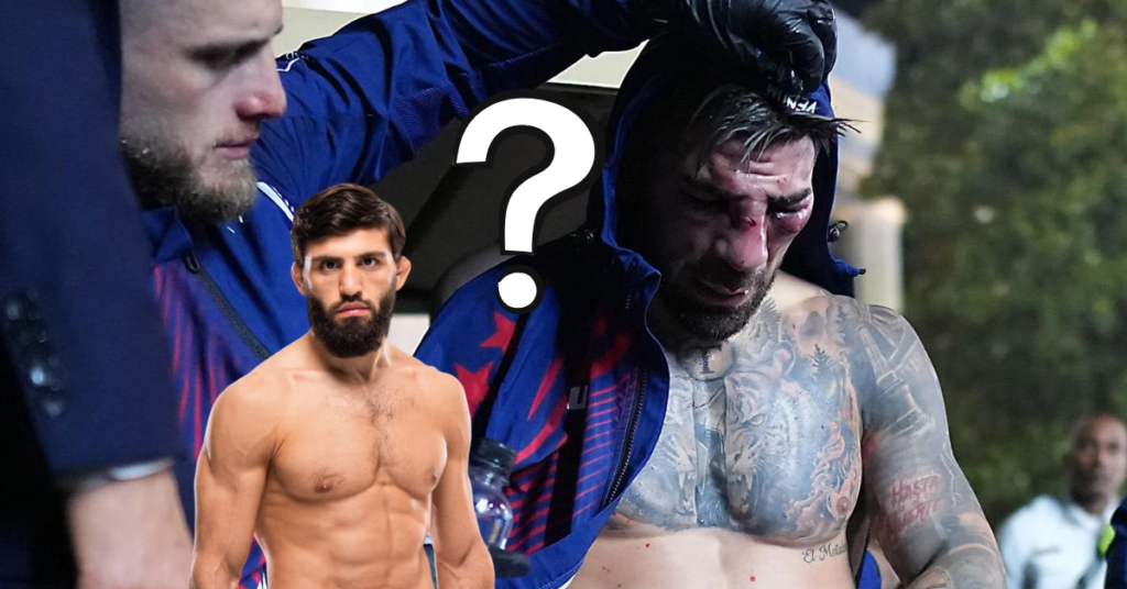 Luchador Jiri Prochazka herido y sangrando en el rostro tras un combate de MMA, atendido. A su lado, Arman Tsarukyan y un interrogante.
