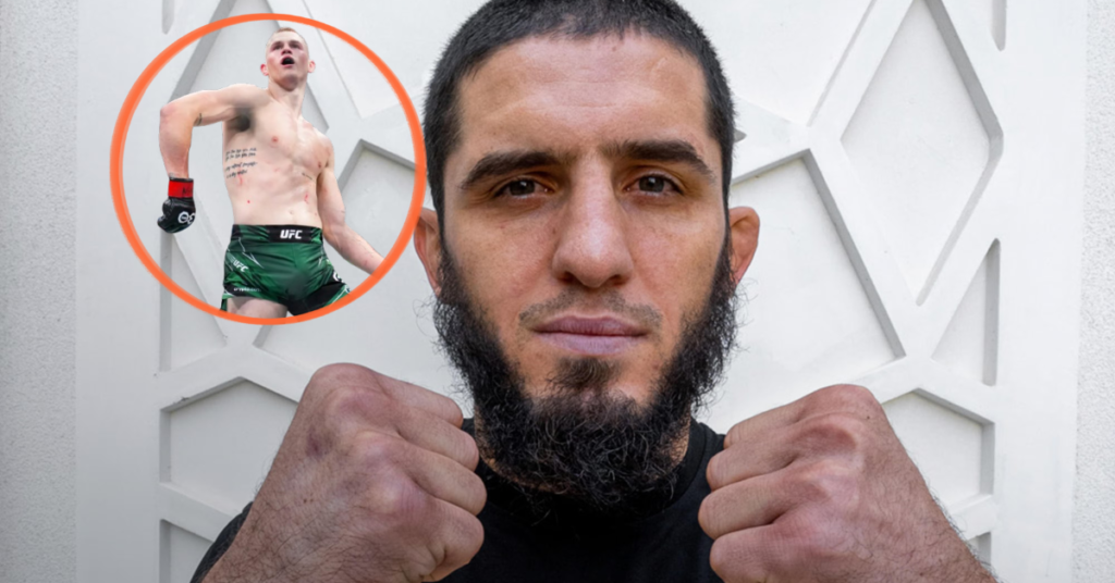 Islam Makhachev con barba, puños cerrados, mirando al frente. Círculo naranja muestra a Ilia Topuria sin camiseta en pose de lucha UFC.